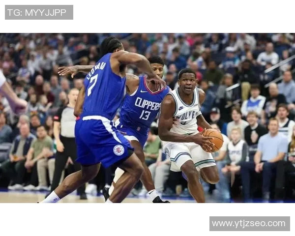 快船与墨尔本精彩对决回放全程回顾与精彩瞬间分析 快船与墨尔本精彩对决回放全程回顾与精彩瞬间分析